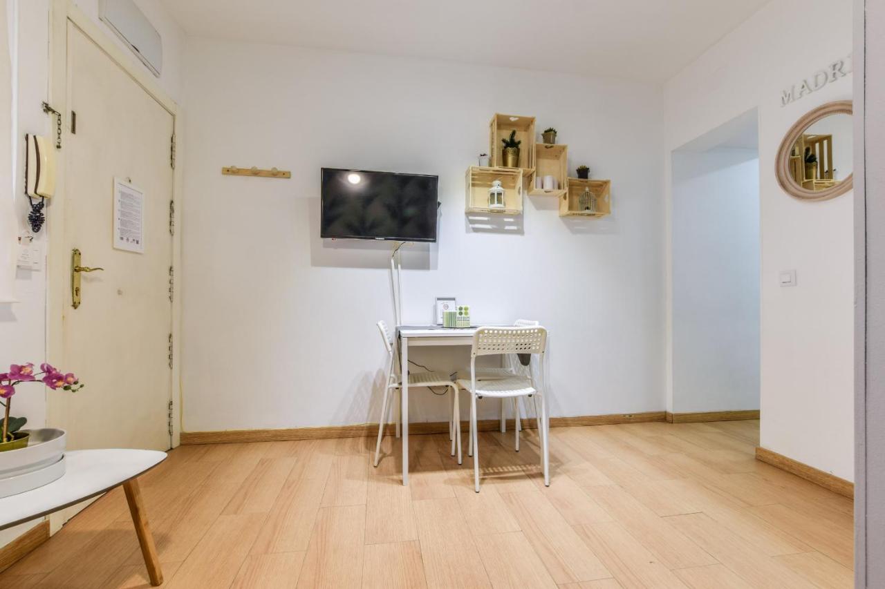 Ferienwohnung Acogedor Piso Madrid Centro Alquiler Temporal Exterior foto